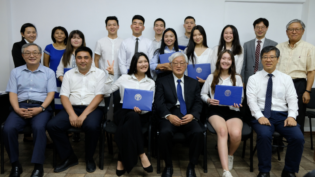 graduation-college02-2020-1