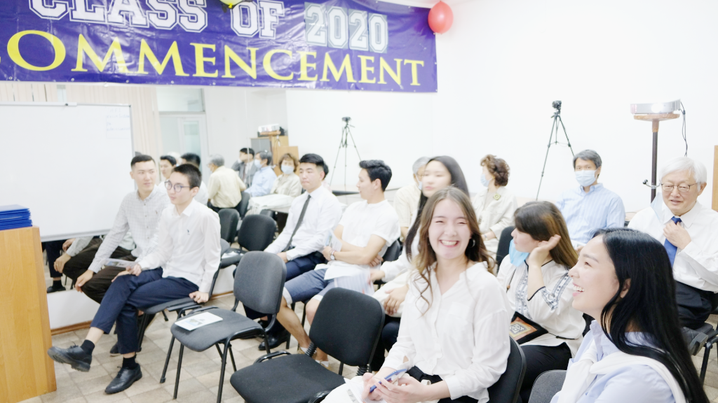 graduation-college02-2020